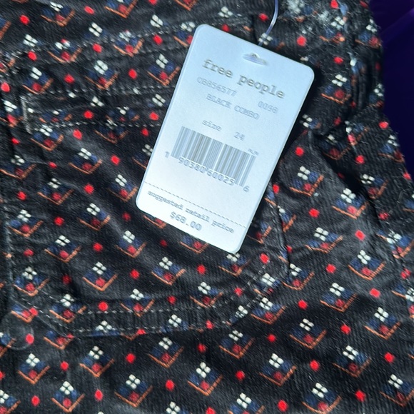 Free people skirt. Black with red print. Size 24. - Picture 2 of 3